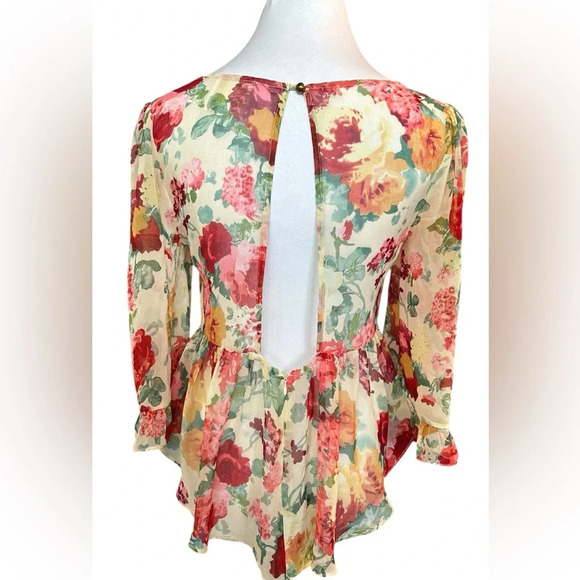 Line & DOT Sheer Floral Peplum Blouse - Picture 4 of 9
